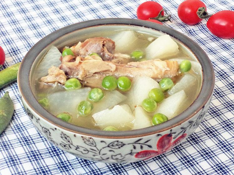 豌豆鸭骨萝卜汤步骤11