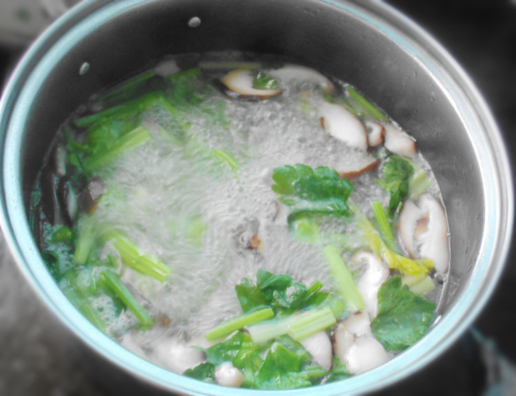 芹菜红枣瘦肉汤步骤6
