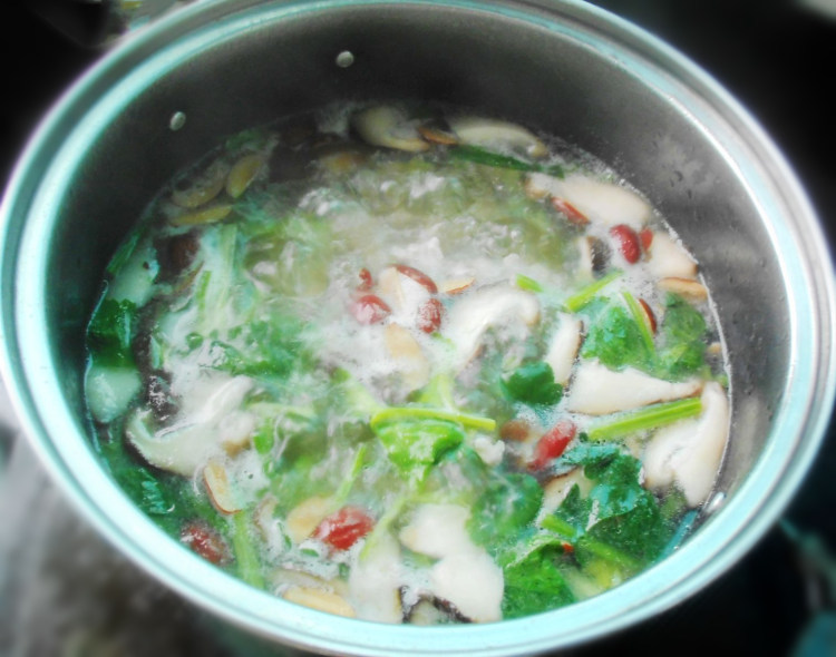 芹菜红枣瘦肉汤步骤7