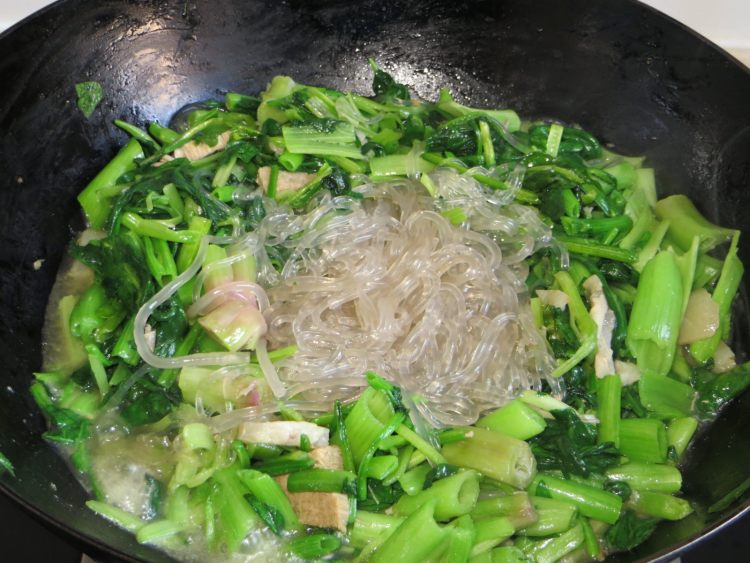 炒菠菜步骤5