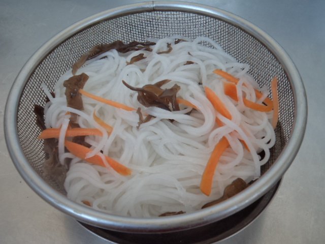 麻辣红薯粉步骤8
