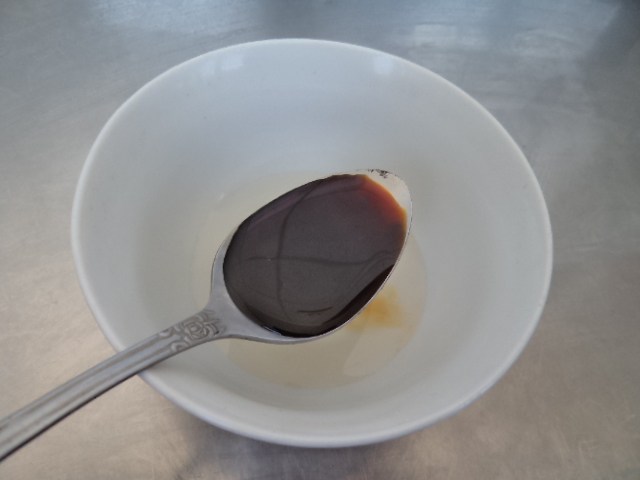 菠菜拌黑木耳步骤8