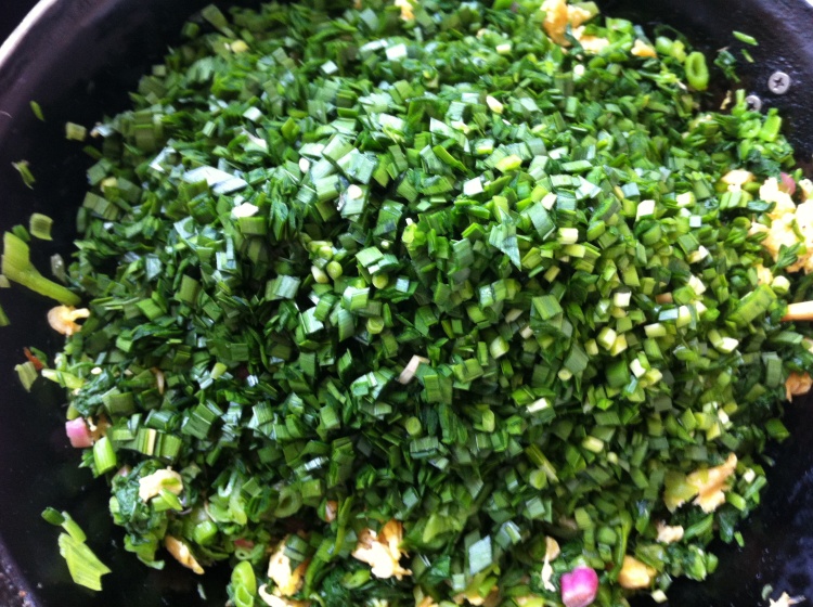 蔬菜鸡蛋虾皮菜盒子步骤9