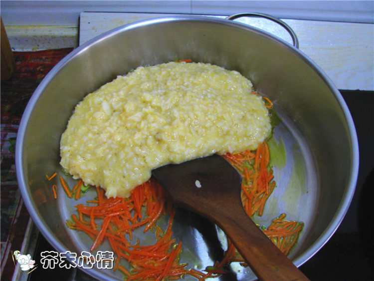 菠菜蛋炒饭步骤7