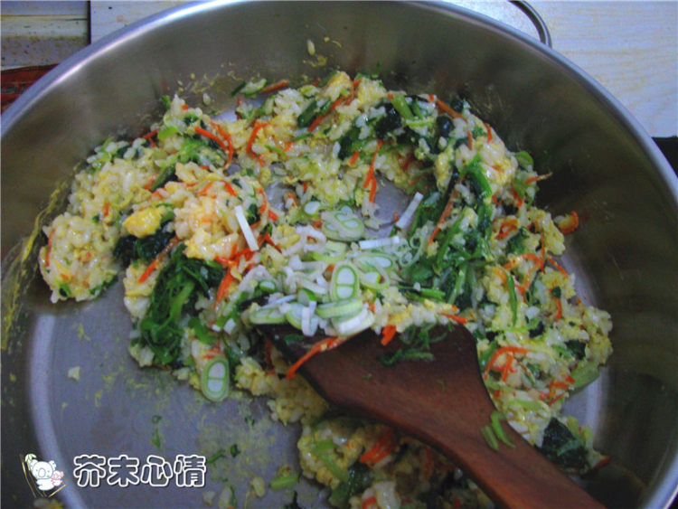 菠菜蛋炒饭步骤9