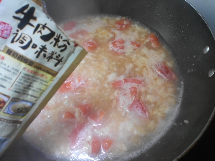 番茄鸡蛋疙瘩汤步骤7