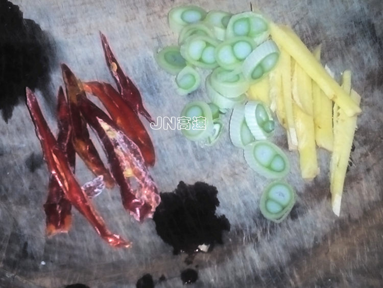 干煸青豆芽步骤2