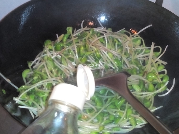 干煸青豆芽步骤5