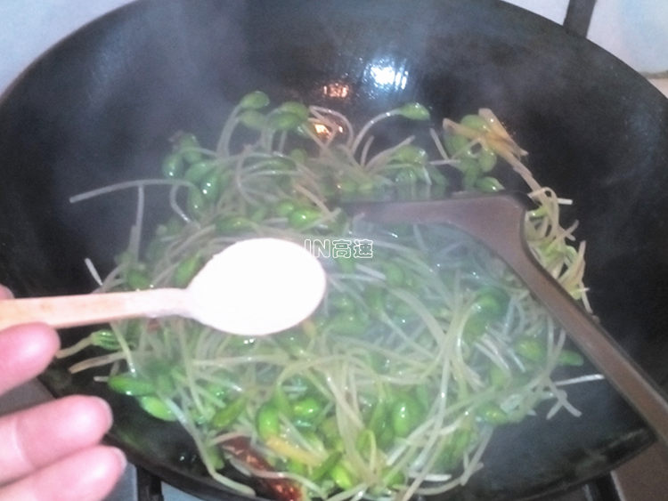 干煸青豆芽步骤8