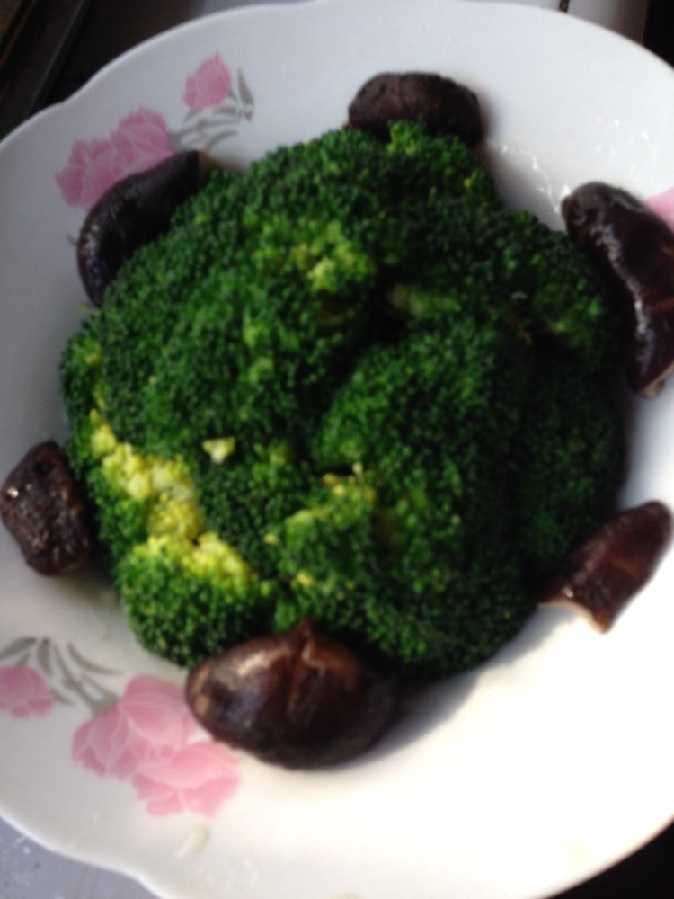 浇汁香菇西兰花步骤10