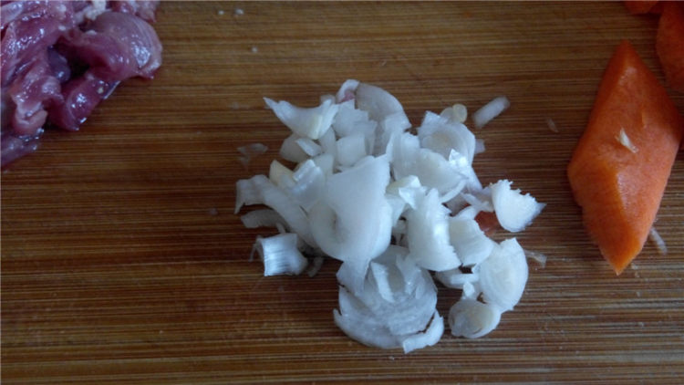 白菜胡萝卜炖冻豆腐步骤5