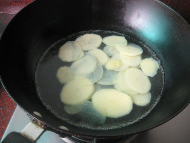 青椒土豆片步骤4