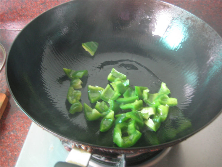 青椒土豆片步骤6