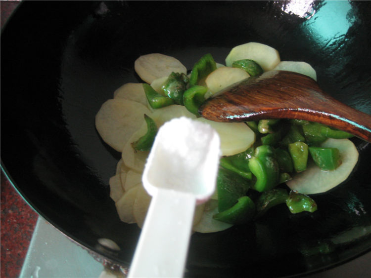 青椒土豆片步骤8