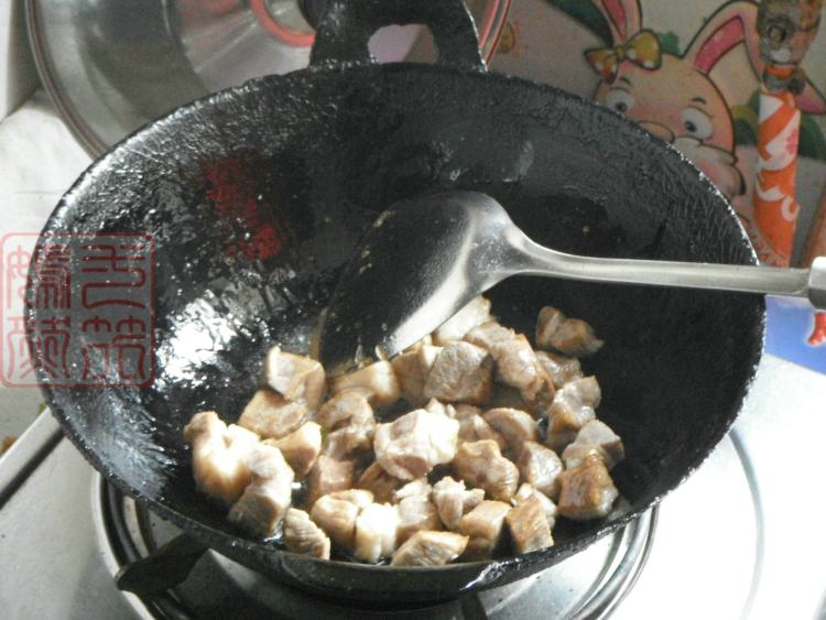 红酒牛肉炖土豆步骤7