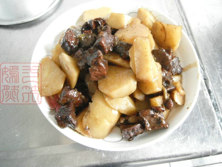 红酒牛肉炖土豆步骤16
