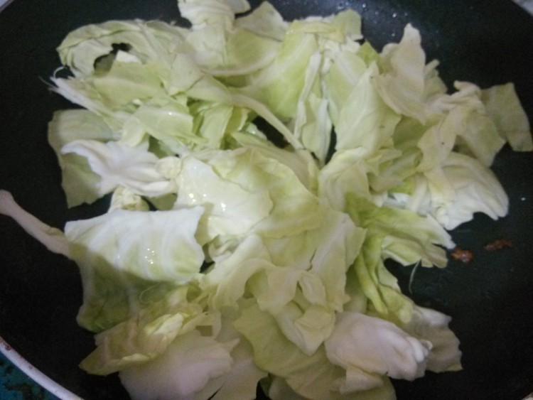 圆白菜鸡丁步骤7