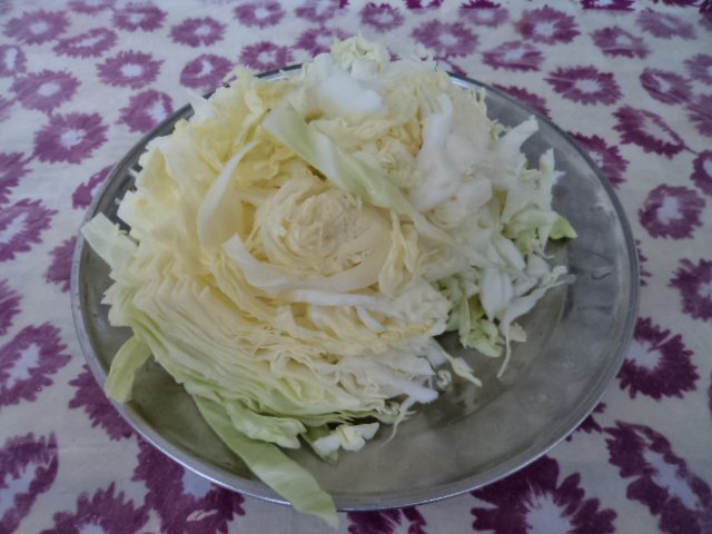 圆白菜炒胡萝卜步骤3
