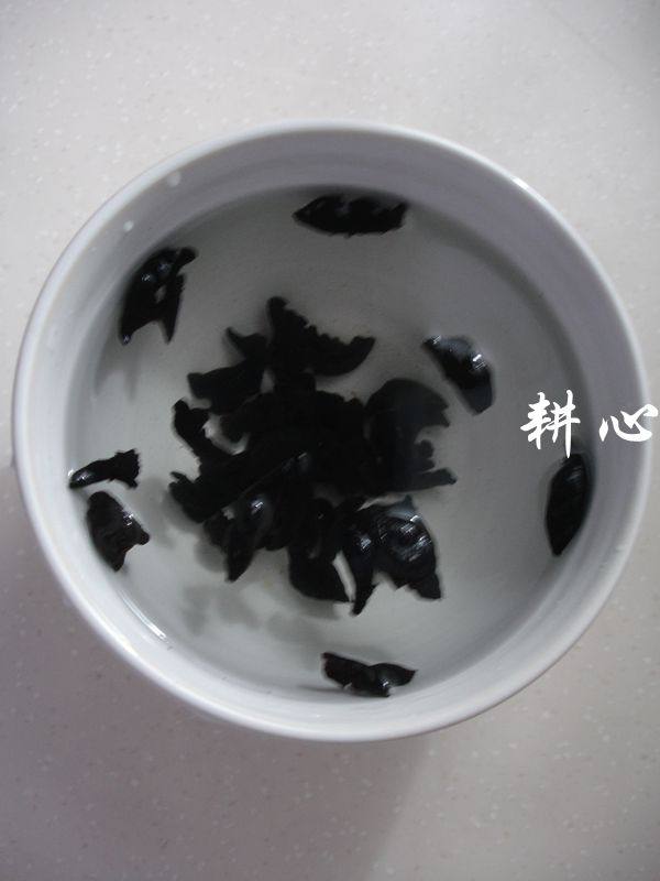 木耳鸡蛋炒圆白菜步骤3