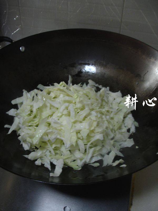 木耳鸡蛋炒圆白菜步骤11