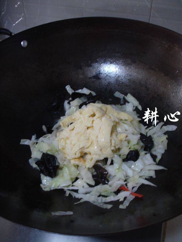木耳鸡蛋炒圆白菜步骤15