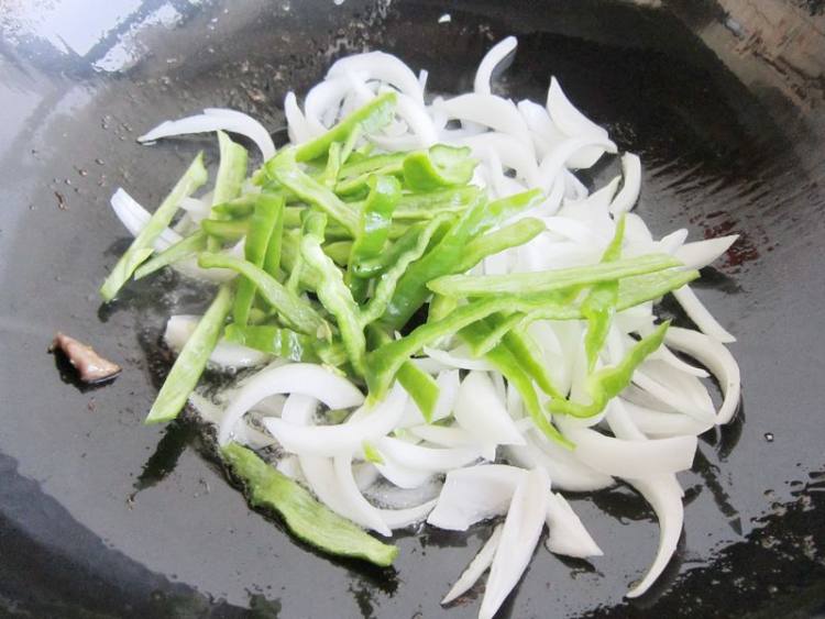 孜然洋葱肉丝步骤8