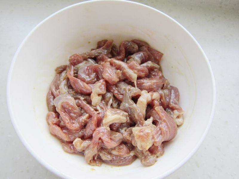 孜然洋葱肉丝步骤5