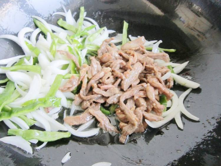 孜然洋葱肉丝步骤9