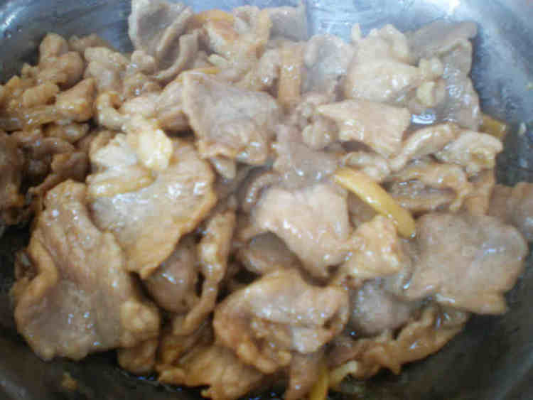 番茄菜花炒肉片步骤9