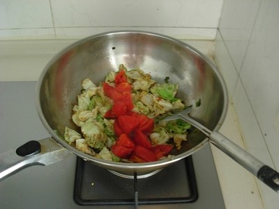 番茄鸡蛋炒圆白菜步骤7