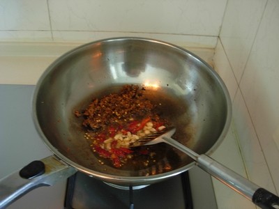肉末炝炒圆白菜步骤5