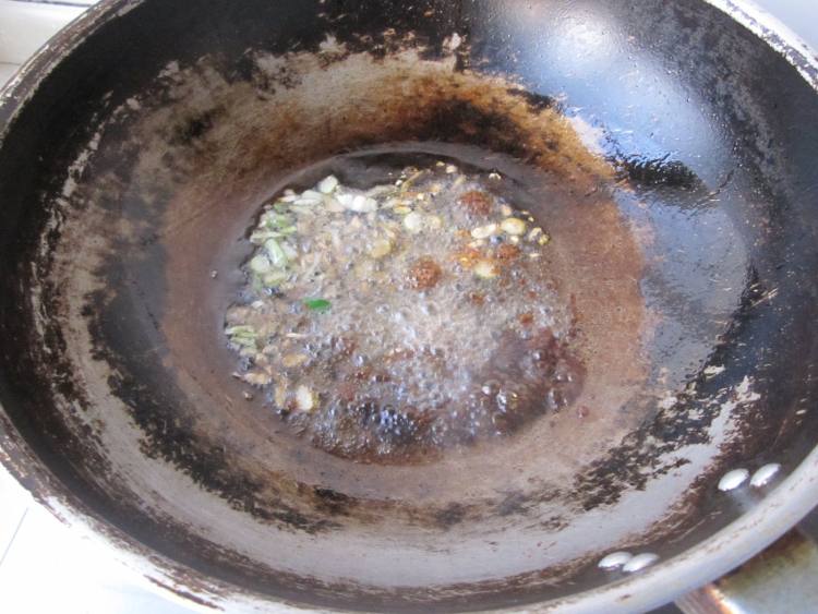 彩椒炒豆片步骤3