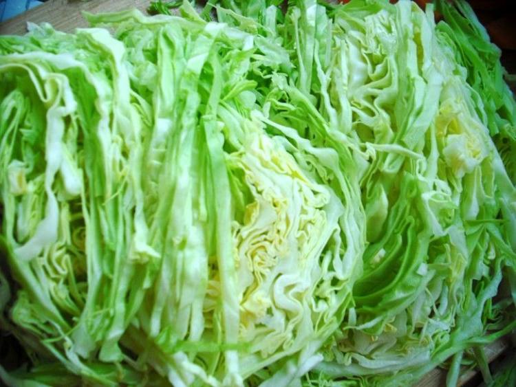 圆白菜炒虾米步骤2