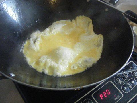 圆白菜炒鸡蛋步骤1