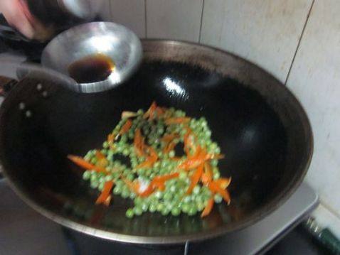 彩椒豌豆步骤7