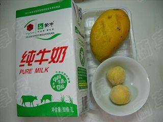 香芒蛋奶昔步骤1