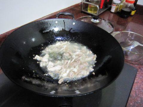 西兰花炒肉片步骤4