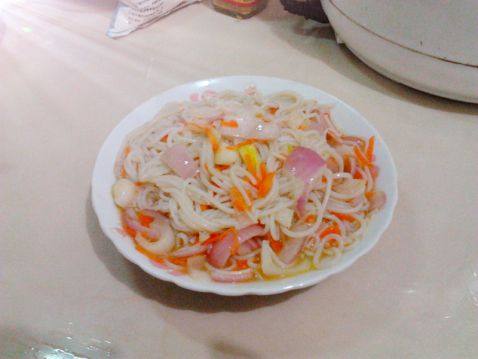 洋葱炒红薯粉丝步骤8