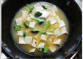 剁椒金针豆腐汤步骤5