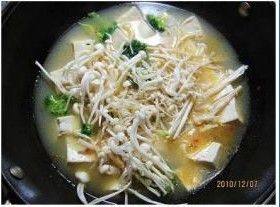 剁椒金针豆腐汤步骤6