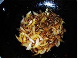 洋葱爆鸡胗步骤6