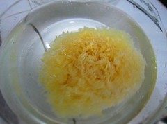 鲜果雪耳步骤1