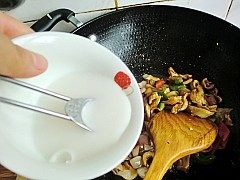 洋葱爆猪肚步骤10