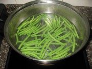 蒜香番茄浇豇豆步骤3
