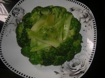 蛋黄碧绿鹌鹑蛋步骤8