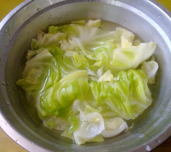 清香手撕圆白菜步骤3