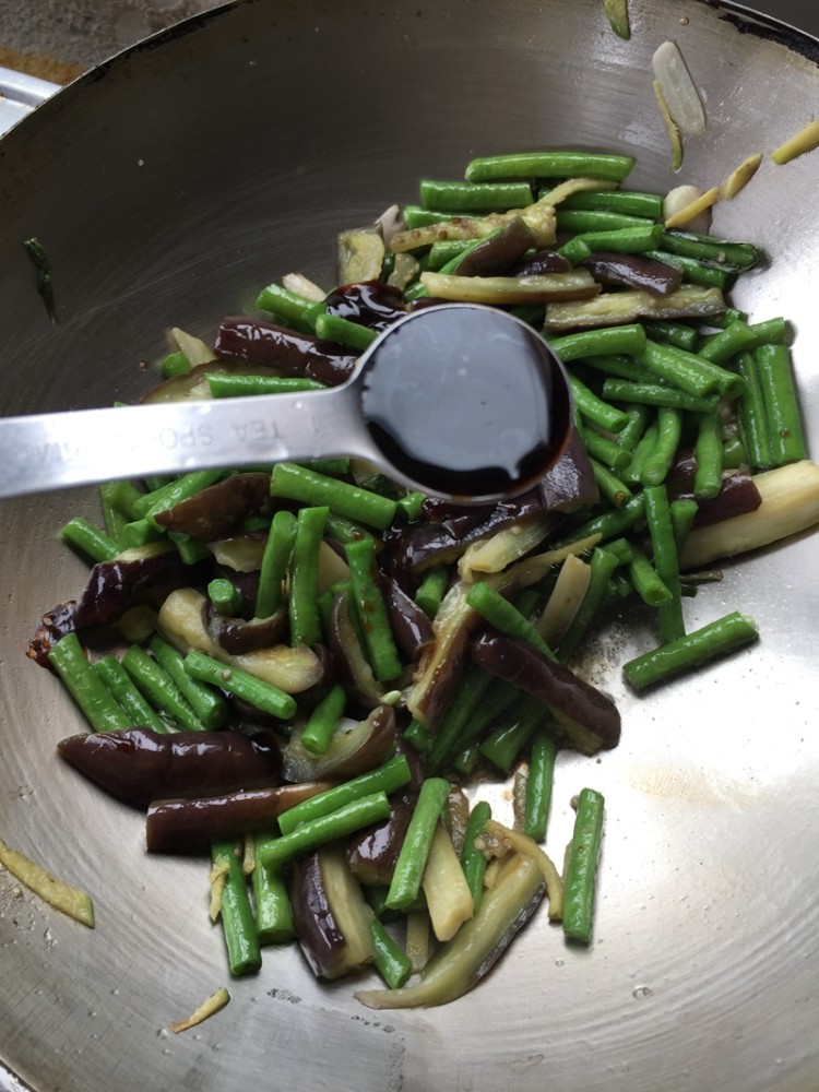 豇豆烧茄子步骤18