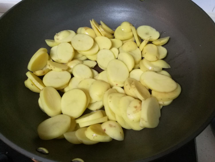 #盛夏餐桌#椒麻土豆片步骤6