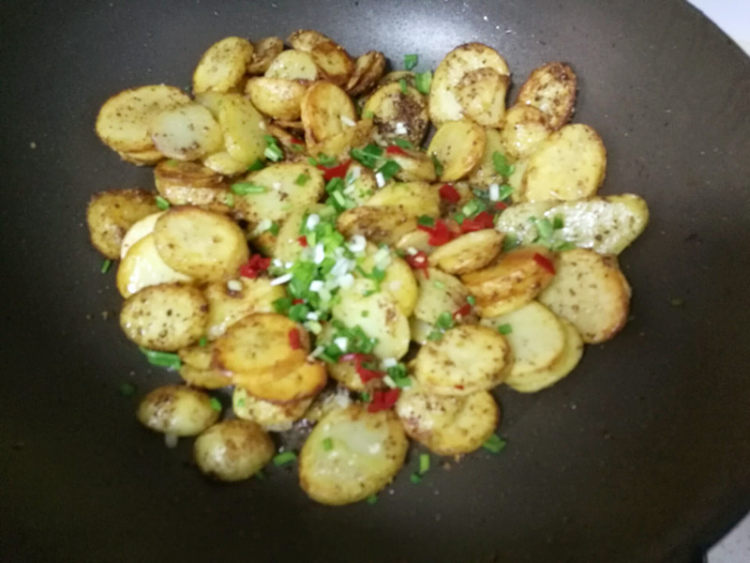 #盛夏餐桌#椒麻土豆片步骤10