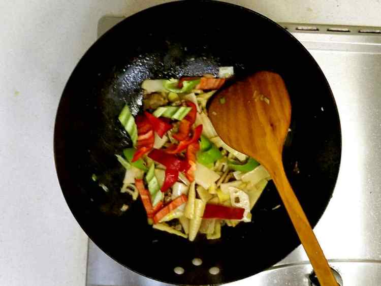 竹笋炒肉步骤9